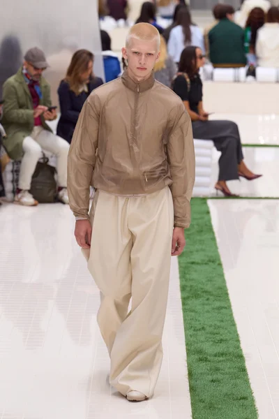 Look 47